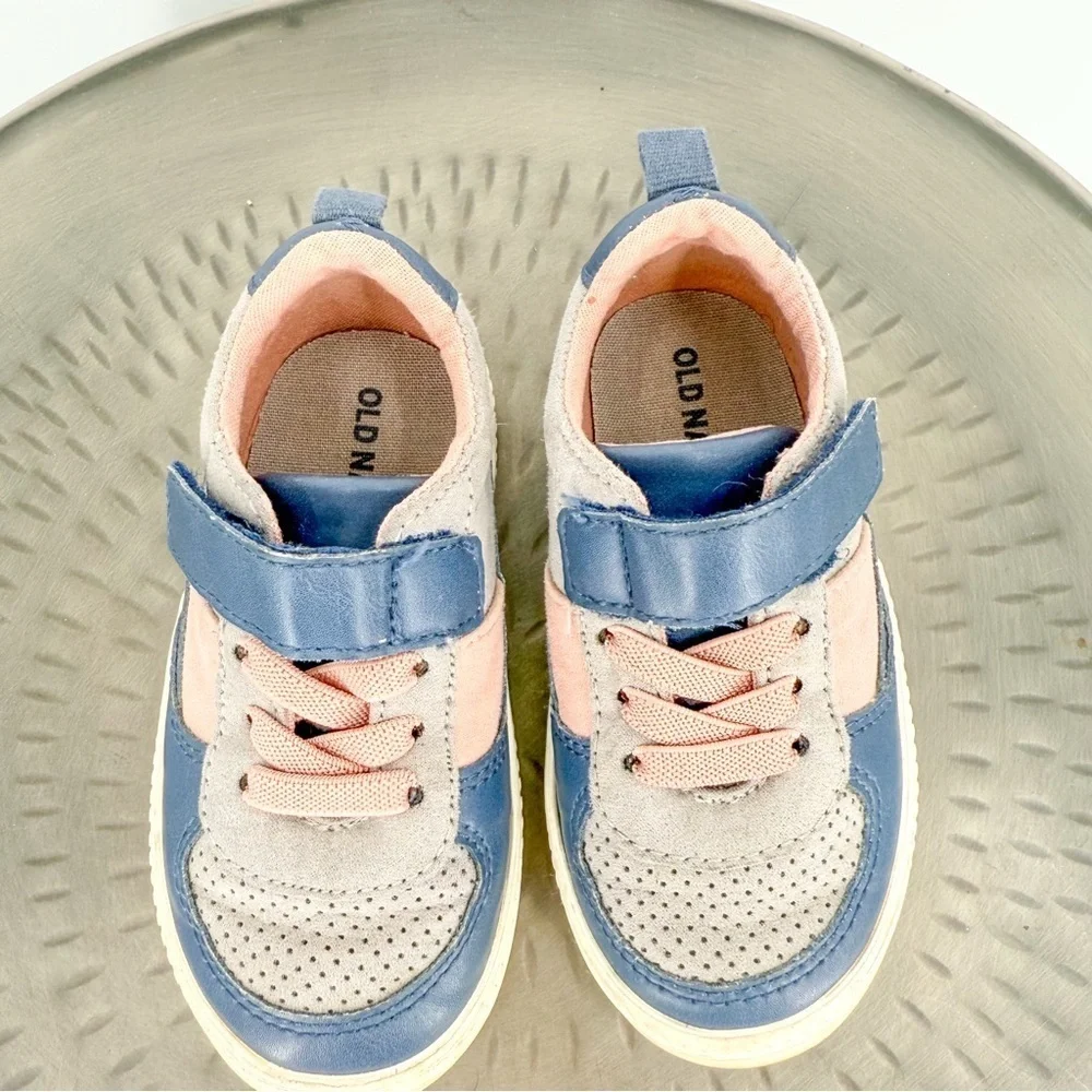 Old Navy Sneakers